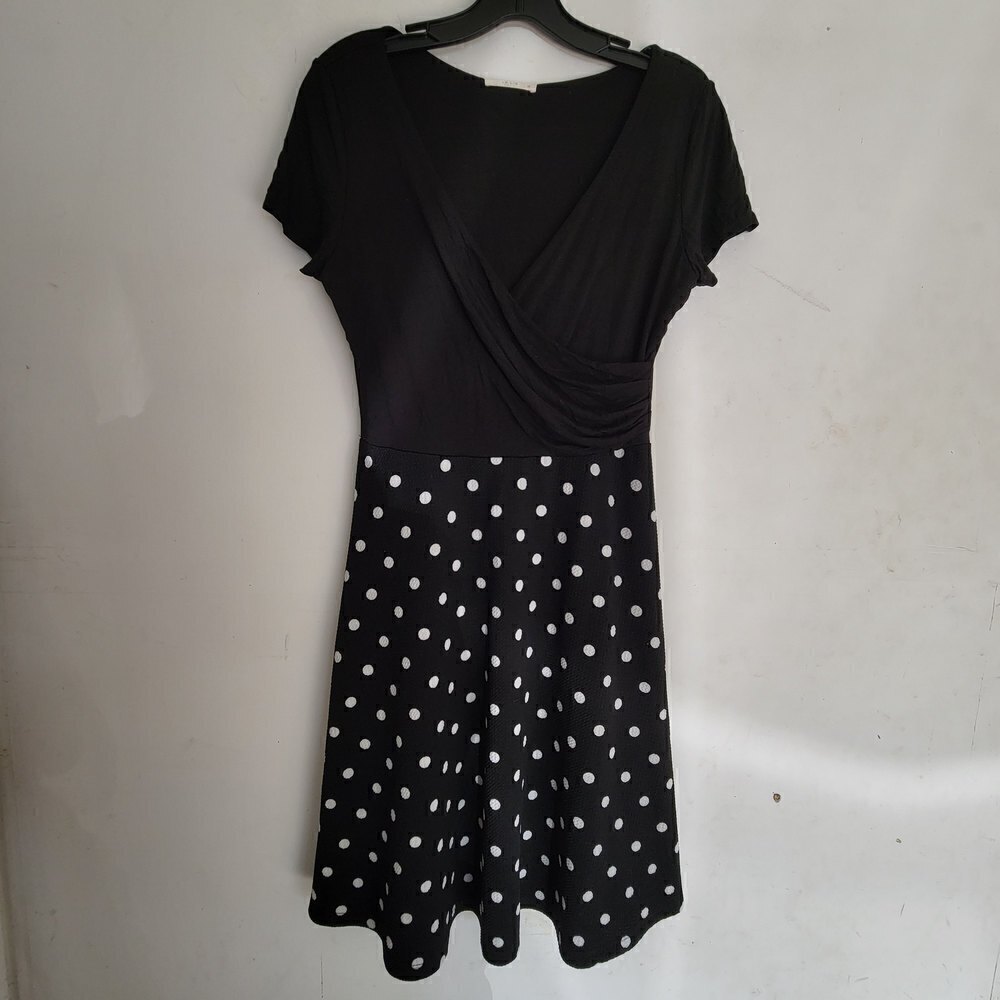 LE LIS Black Surplice V Neck Short Sleeve Polka Dot A Line Dress Size Medium